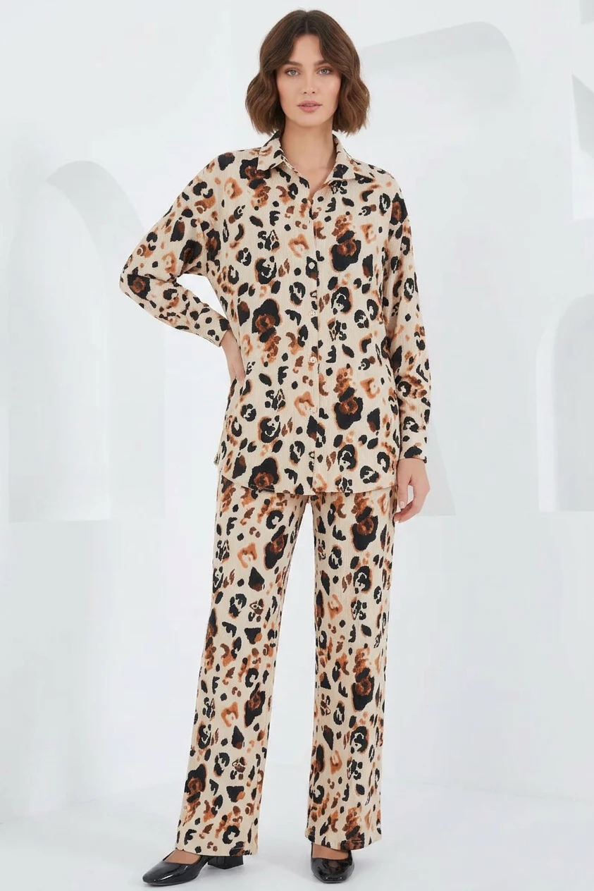 Kadın Gömlek Yaka Oversize Leopar Desenli Krem İkili Takım