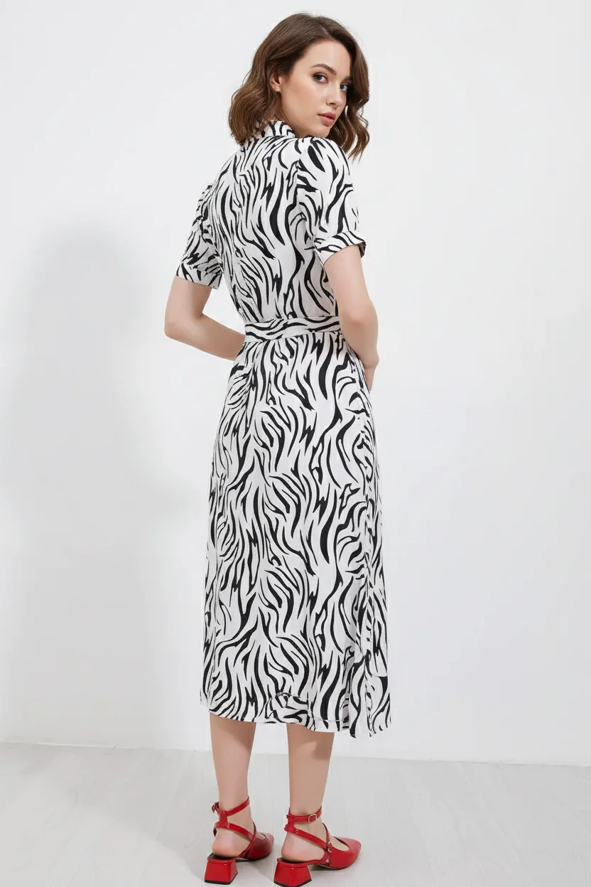 Kadın Gömlek Yaka Kuşaklı Kısa Kol Zebra Desenli Viskon Siyah Elbise