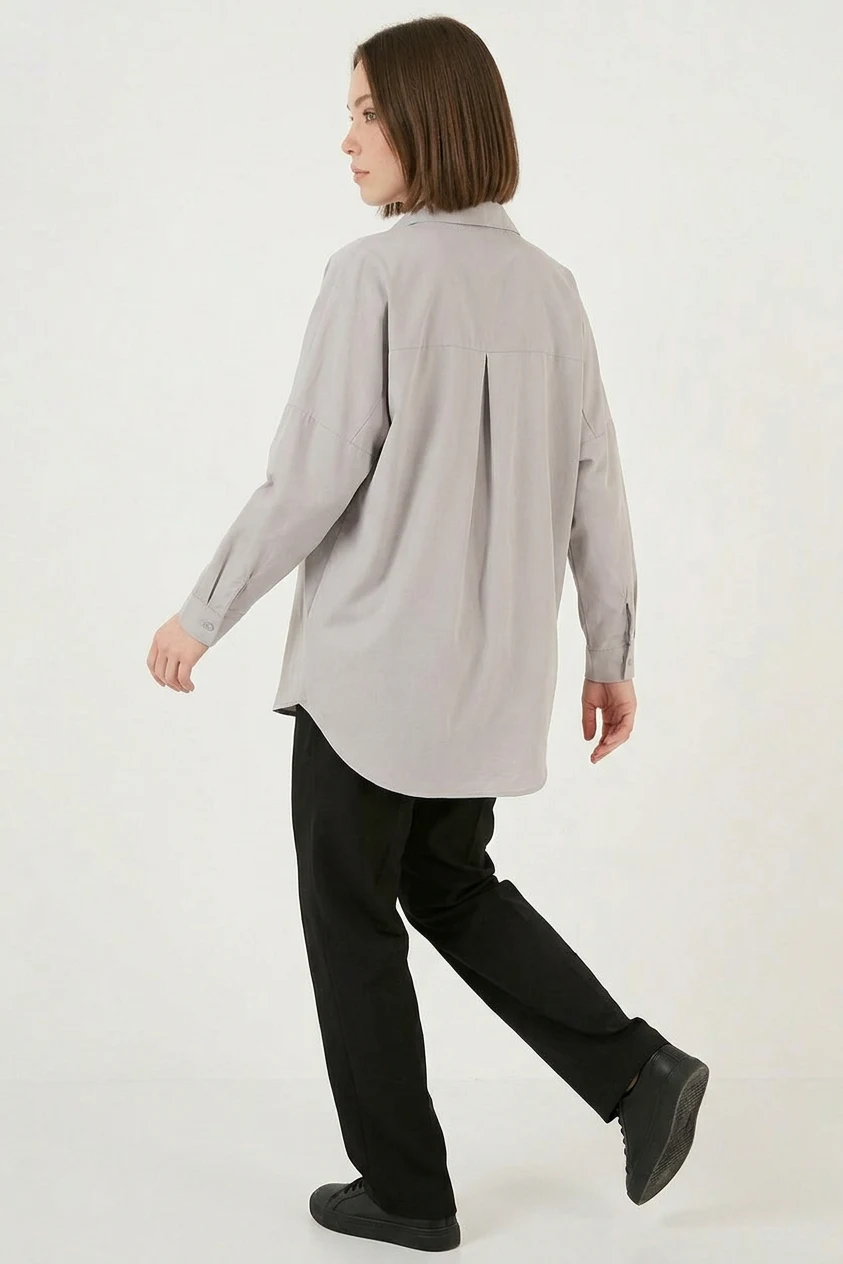 Kadın Oversize Kesim Basic Pamuklu Açık Gri Gömlek
