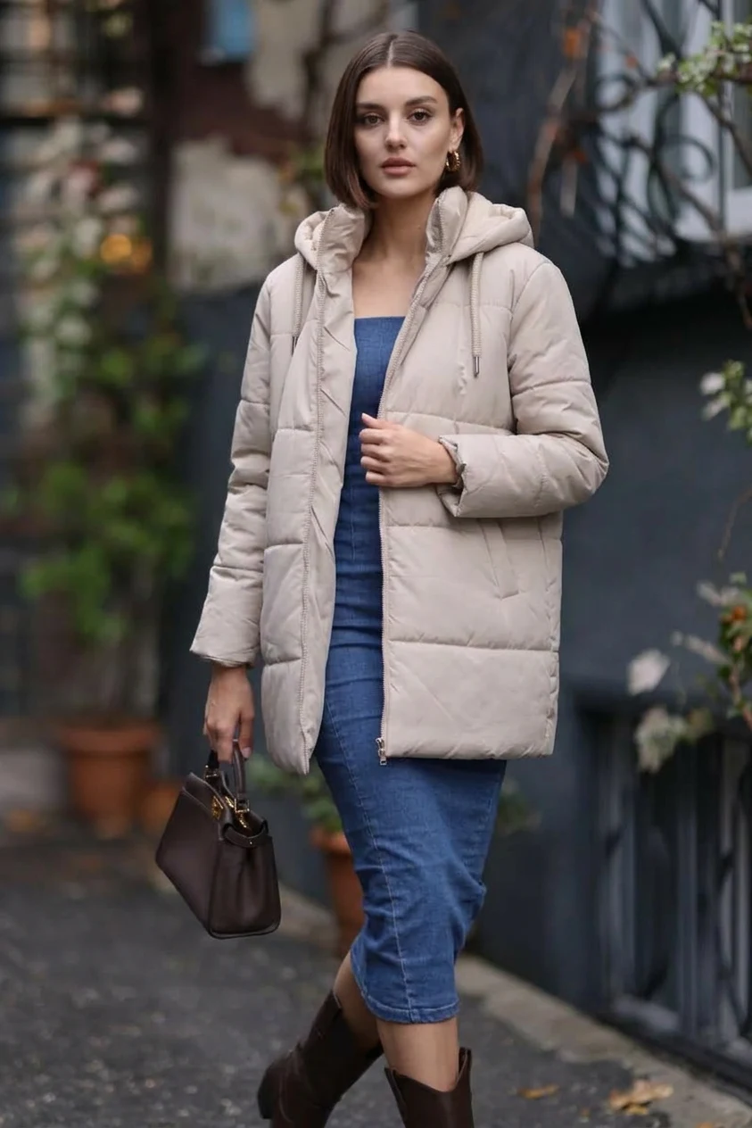 Kadın Kapüşonlu Oversize Bej Mont