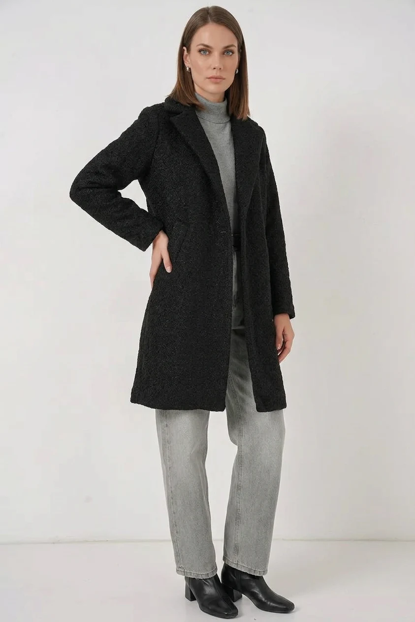 Kadın Kemerli Yaka Oversize Kaşe Siyah Kaban